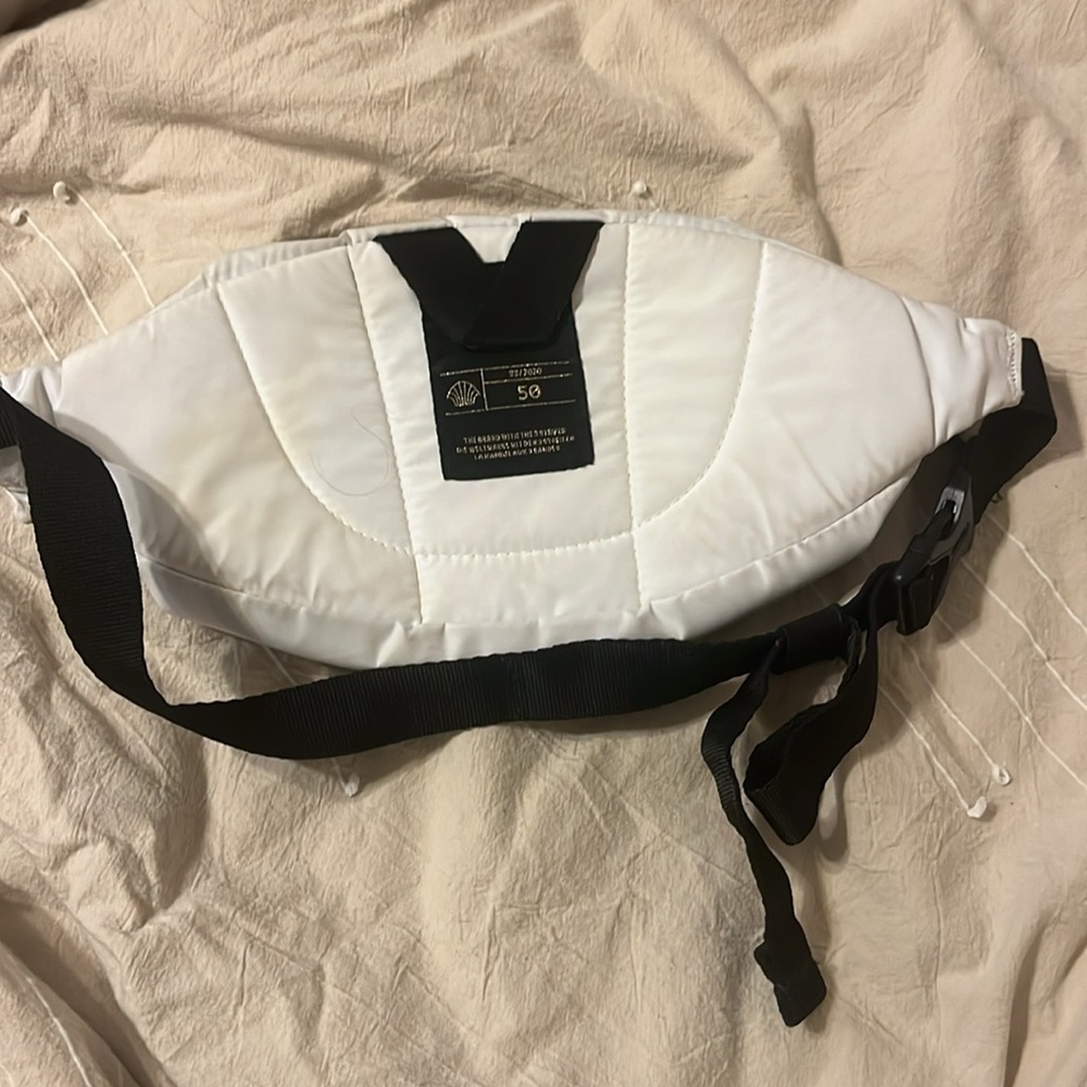 Fannypack - Picture 2 of 4